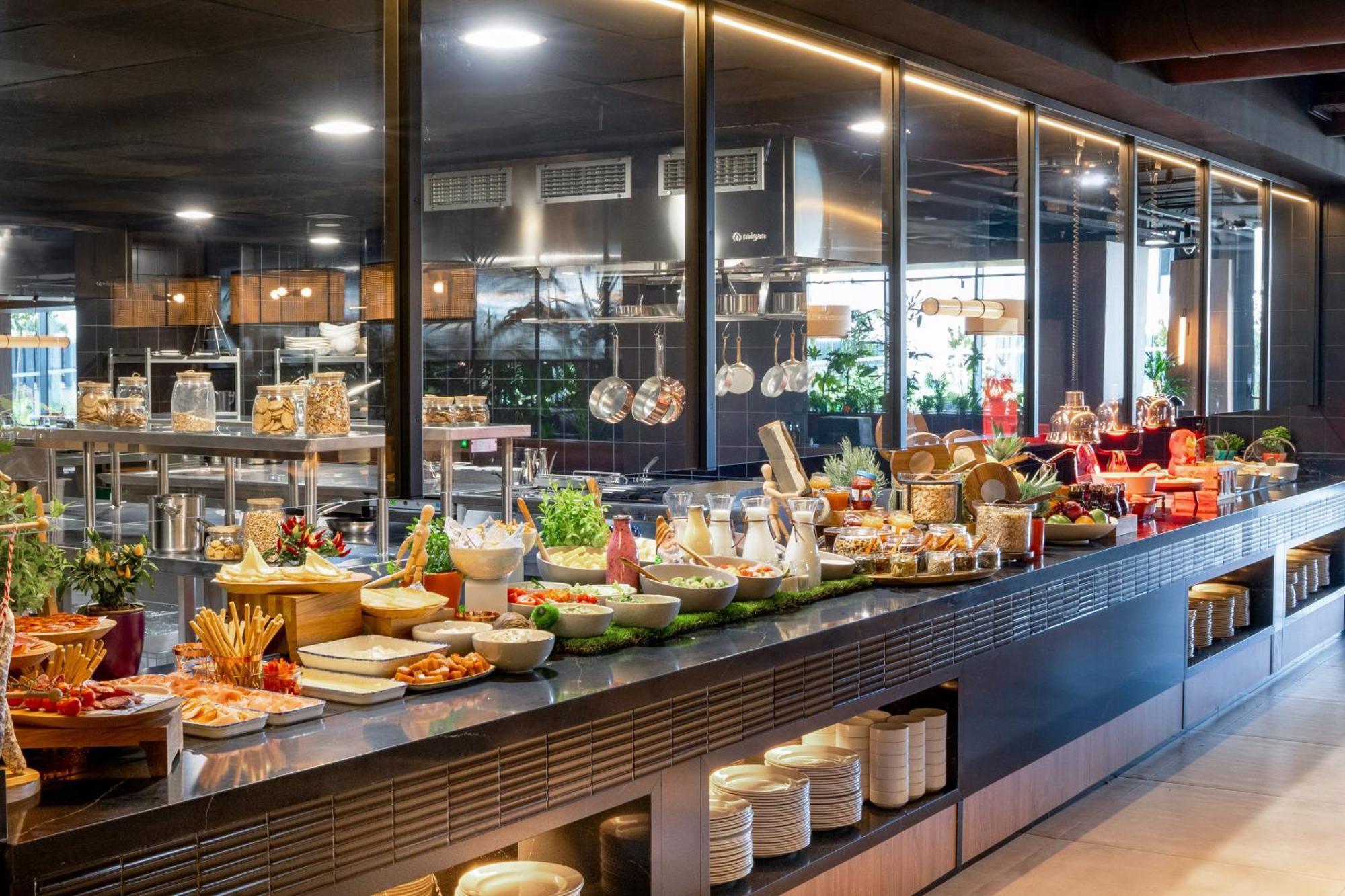 Innside By Melia Madrid Valdebebas Buitenkant foto